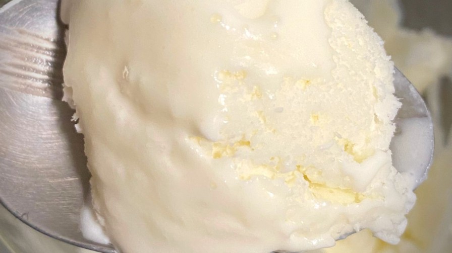 Read more about the article NO CHURN VANILLA ICE CREAM