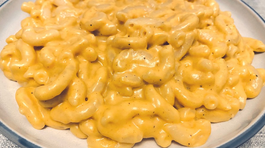 Read more about the article STOVETOP MAC AND CHEESE
