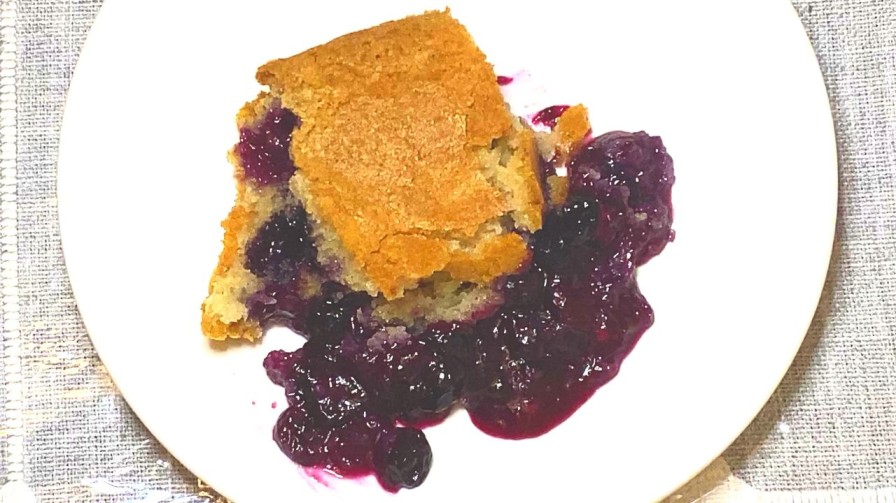 Read more about the article EASY BLUEBERRY COBBLER
