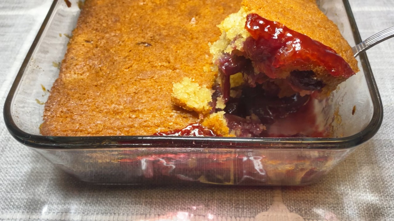 Read more about the article HOMEMADE CHERRY COBBLER