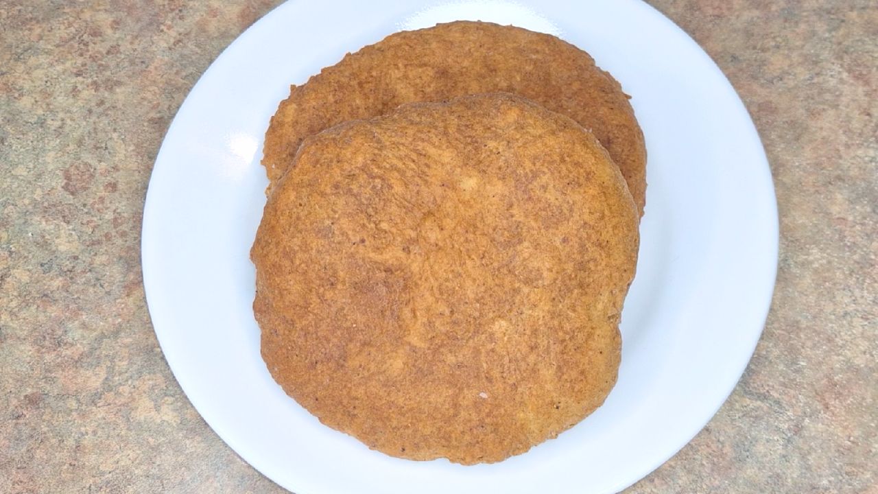 Read more about the article JAMAICAN GINGER BULLA CAKES